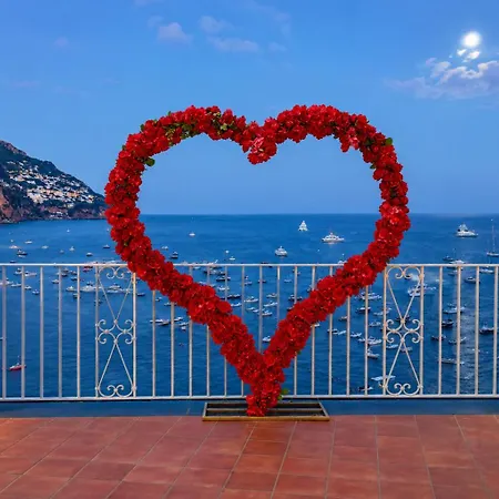 La Terrazza Del Sole A בית הארחה פוזיטנו
